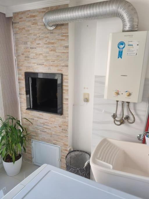 1 Quadra Da Praia E Da Roda Gigante Balneário Camboriú Kültér fotó